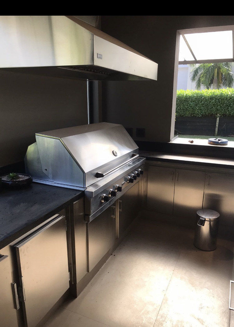 B30C7E30-660F-40FE-B21C-908ABFBB569C Contato